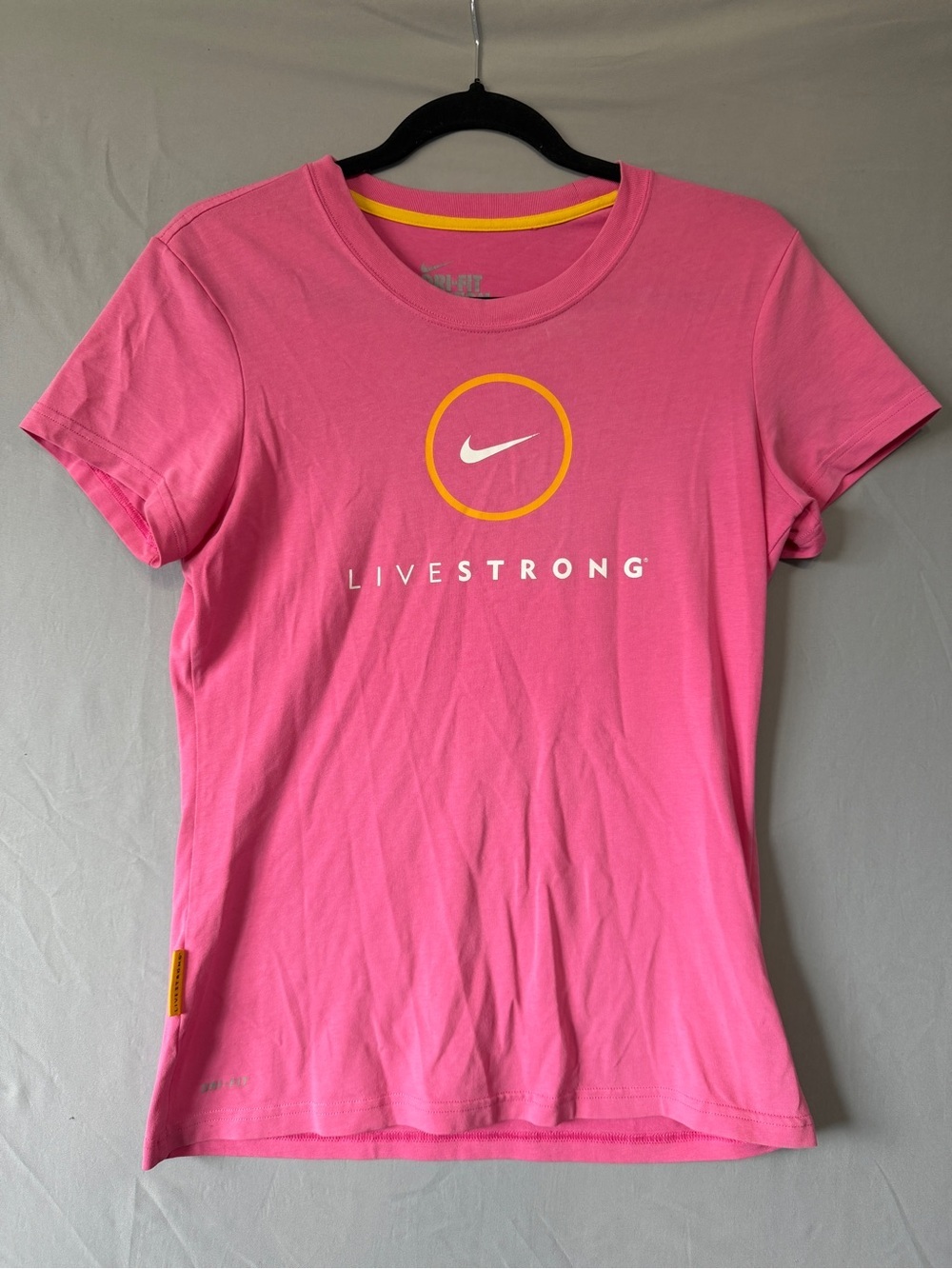 Nike Womens LiveStrong Short Sleeve T-Shirt Size M Pink Logo Cotton Dri-Fit Gym